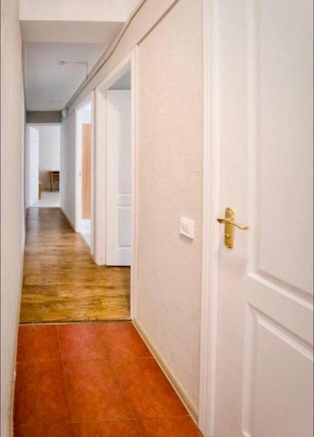 Hotel 7F Kiev Bagian luar foto