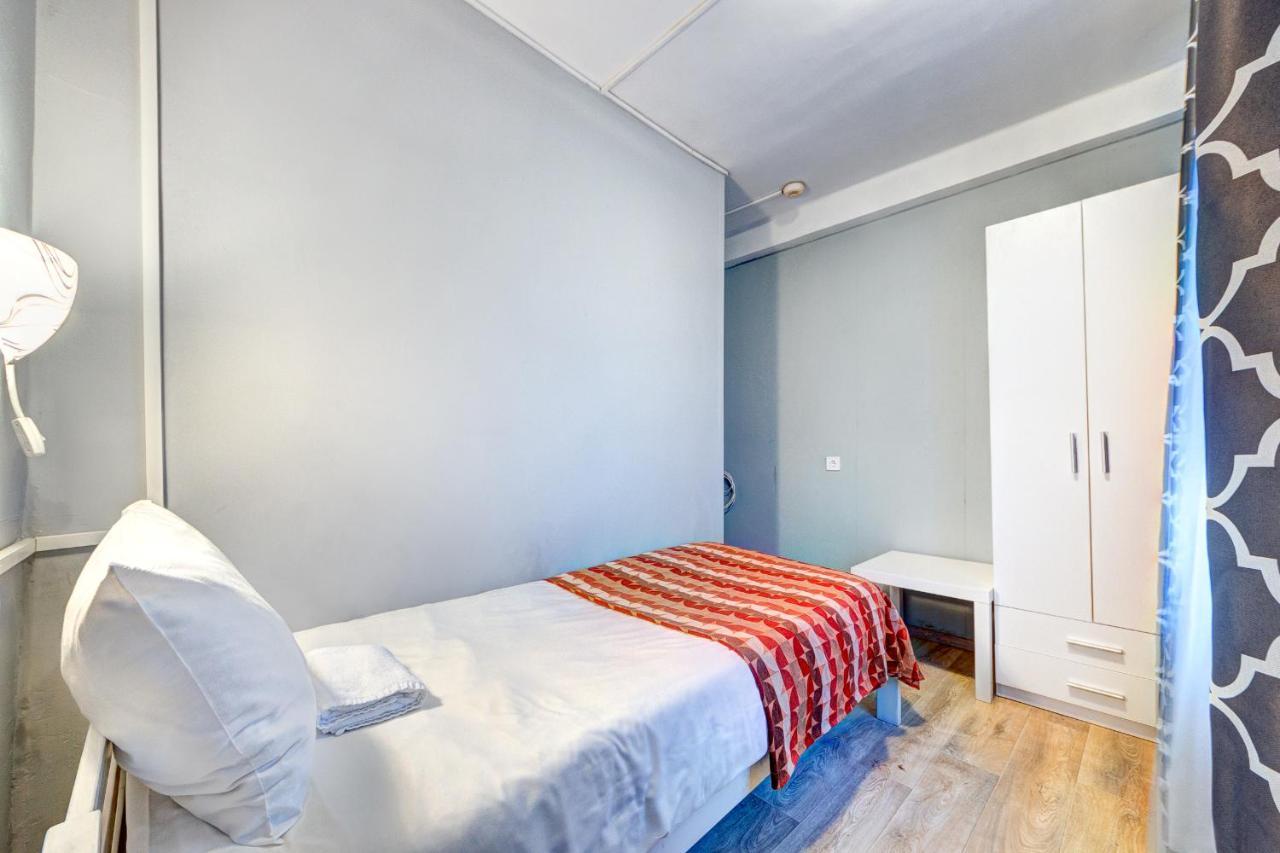 Hotel 7F Kiev Bagian luar foto