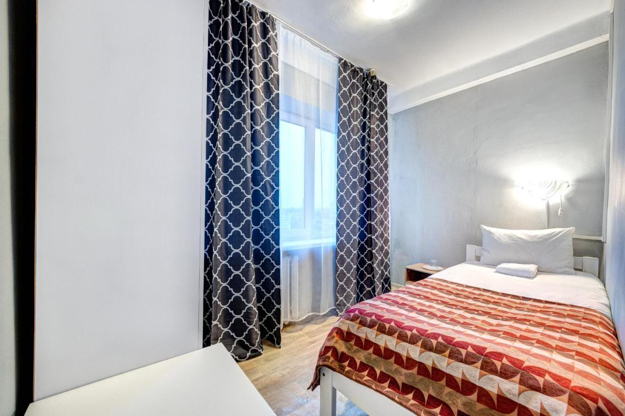 Hotel 7F Kiev Bagian luar foto