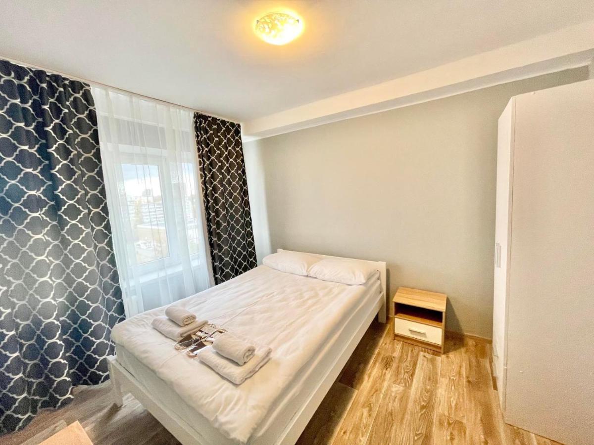 Hotel 7F Kiev Bagian luar foto