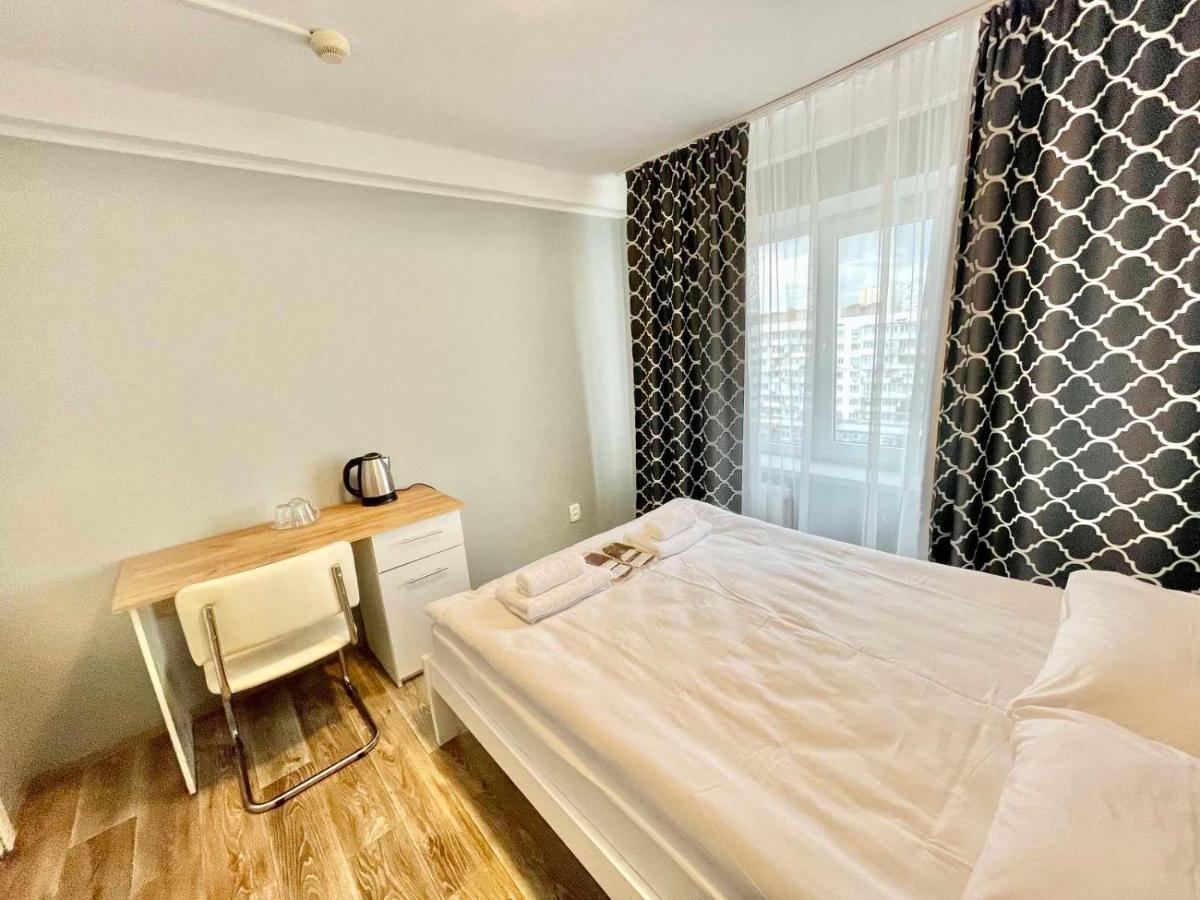 Hotel 7F Kiev Bagian luar foto