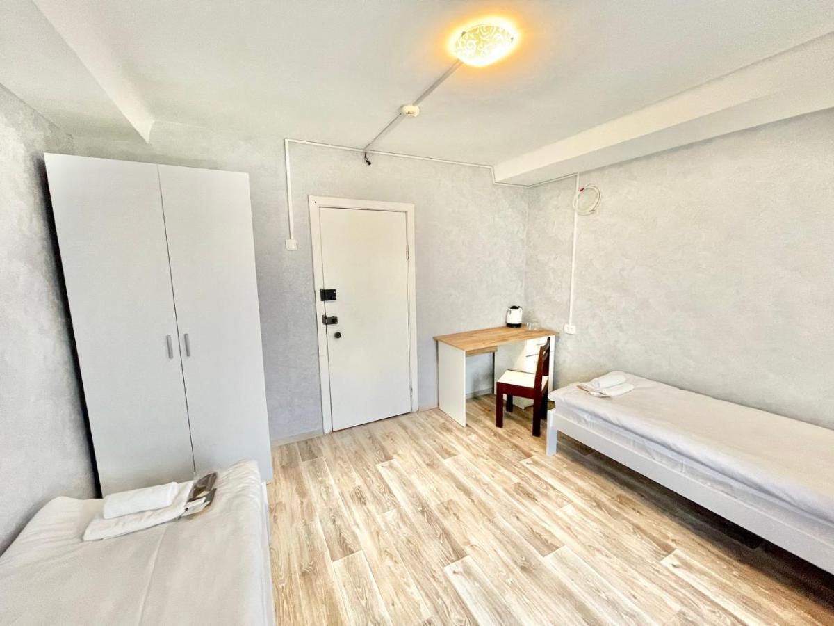 Hotel 7F Kiev Bagian luar foto